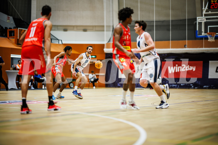 Basketball, Win2Day Superliga 2023/24, Grunddurchgang 5.Runde, Vienna Timberwolves, Traiskirchen Lions, Oscar Schmit (36)