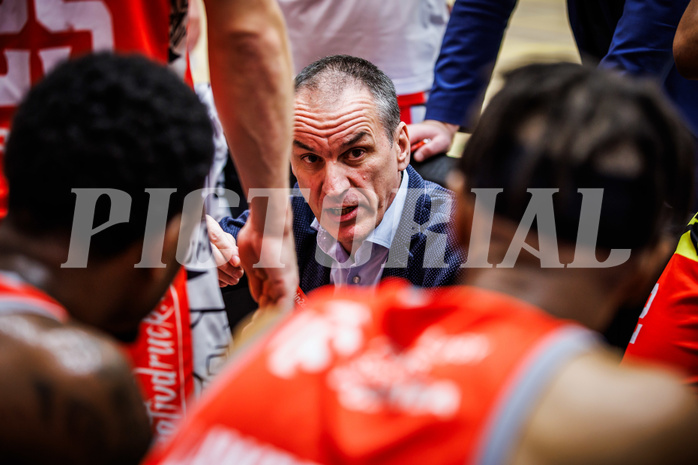 Basketball, Win2Day Superliga 2023/24, Grunddurchgang 5.Runde, Vienna Timberwolves, Traiskirchen Lions, Radomir Mijanovic (Head Coach)