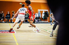 Basketball, Win2Day Superliga 2023/24, Grunddurchgang 5.Runde, Vienna Timberwolves, Traiskirchen Lions, Jonas John (99), Demarcus Demonia (4)