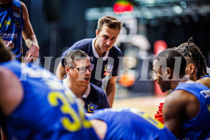 Basketball, Win2Day Superliga 2024/25, 5. Qualifikationsrunde, BC Vienna, SKN St. Pölten, Andreas Worenz (Head Coach)