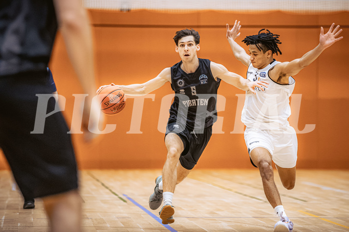 Basketball, Basketball Zweite Liga 2022/23, Grunddurchgang 16.Runde, Basket Flames, Wörthersee Piraten, Felix Leindecker (5), Yann Grandperret (3)