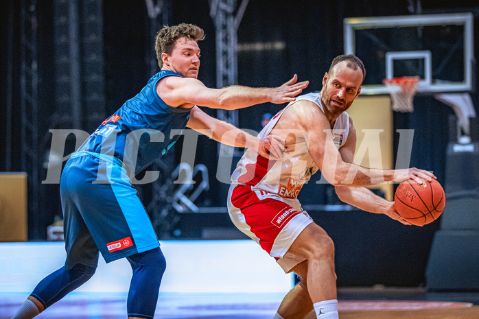 Basketball, Win2Day Superliga 2022/23, Grunddurchgang 21.Runde, BC GGMT Vienna, Vienna Timberwolves, Philipp D’Angelo (9), Enis Murati (44)