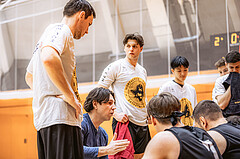 Basketball, Basketball Zweite Liga 2022/23, Grunddurchgang 16.Runde, Basket Flames, Wörthersee Piraten, Andreas Kuttnig (Head Coach)