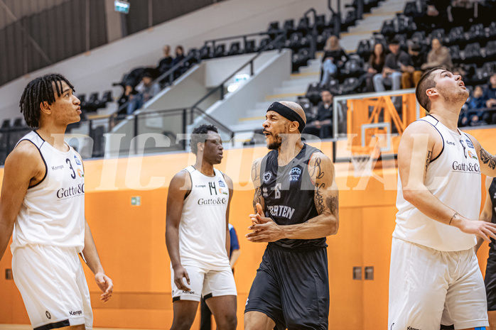 Basketball, Basketball Zweite Liga 2022/23, Grunddurchgang 16.Runde, Basket Flames, Wörthersee Piraten, Shawn L. Ray (6)