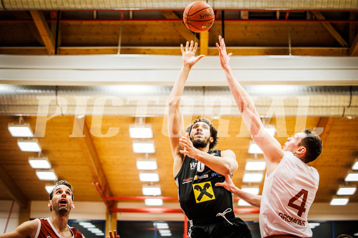 Basketball, win2day Basketball Superliga 2022/23, Grunddurchgang 21.Runde, Traiskirchen Lions, Flyers Wels, C. Jeter (0)