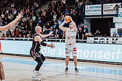 Basketball, Basketball Superliga 2023/24, Gunddurchgang 9. Runde, Oberwart Gunners, Flyers Wels, Christian von Fintel (27), Sebastian Kaeferle (7)