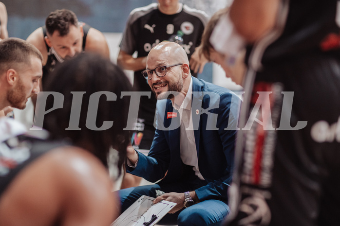 Basketball, Basketball Superliga 2023/24, Gunddurchgang 9. Runde, Oberwart Gunners, Flyers Wels, Sebastian Waser (Head Coach)