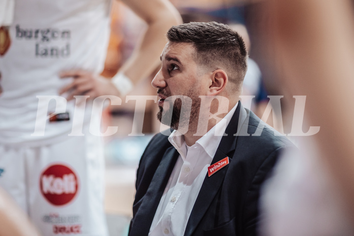 Basketball, Basketball Superliga 2023/24, Gunddurchgang 9. Runde, Oberwart Gunners, Flyers Wels, Horst Leitner (Head Coach)