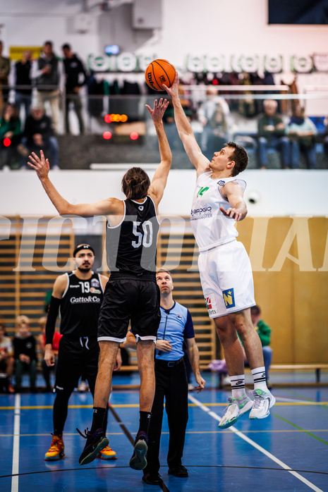 Basketball, Basketball Zweite Liga 2023/24, Grunddurchgang 8.Runde, Deutsch Wagram Alligators, Basket Flames, Vincent Balau (50), Branislav Balvan (14)