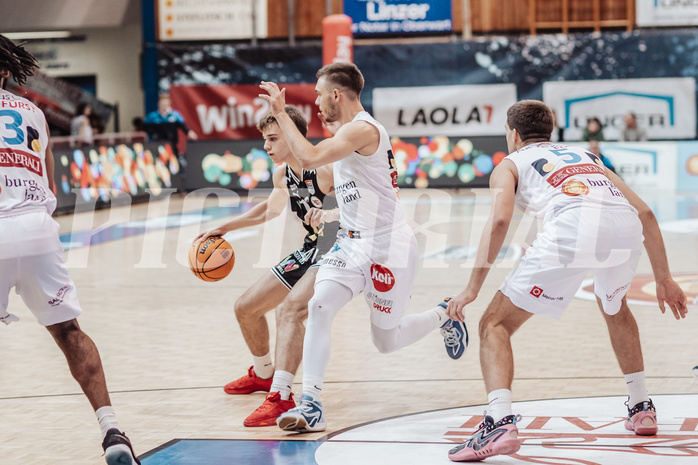 Basketball, Basketball Superliga 2023/24, Gunddurchgang 9. Runde, Oberwart Gunners, Flyers Wels, Dejan Kovacevic (17), Jonathan Knessl (12)