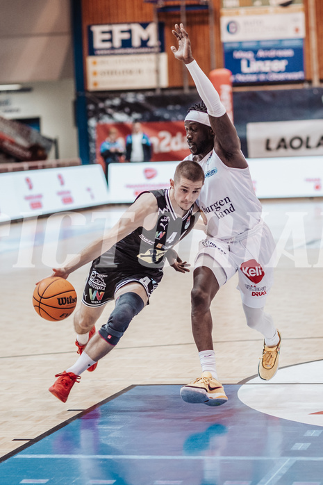 Basketball, Basketball Superliga 2023/24, Gunddurchgang 9. Runde, Oberwart Gunners, Flyers Wels, Gavrilo Tepic (4), Munis Tutu (10)