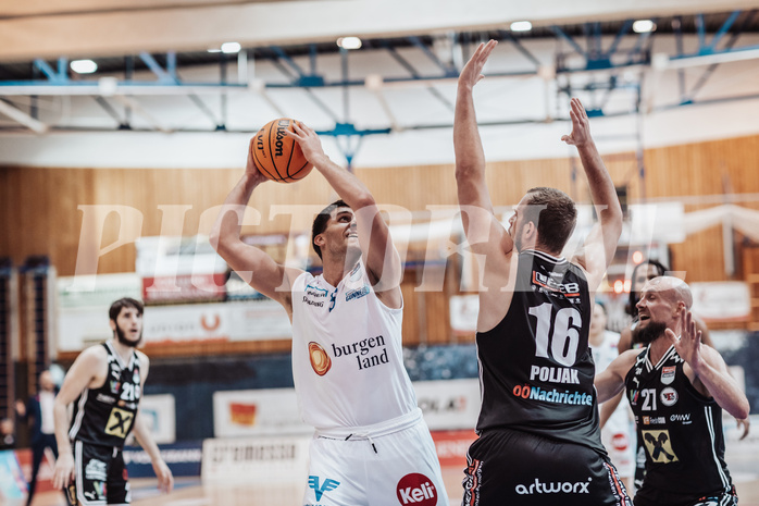 Basketball, Basketball Superliga 2023/24, Gunddurchgang 9. Runde, Oberwart Gunners, Flyers Wels, Simun Kovac (5), Renato Poljak (16), Christian von Fintel (27)