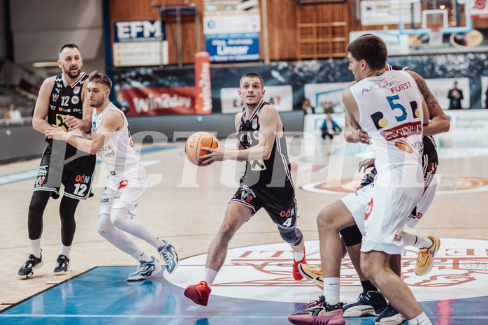 Basketball, Basketball Superliga 2023/24, Gunddurchgang 9. Runde, Oberwart Gunners, Flyers Wels, Arvydas Gydra (12), Jonathan Knessl (12), Gavrilo Tepic (4), Simun Kovac (5)