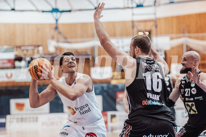 Basketball, Basketball Superliga 2023/24, Gunddurchgang 9. Runde, Oberwart Gunners, Flyers Wels, Simun Kovac (5), Renato Poljak (16), Christian von Fintel (27)