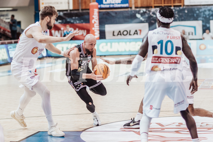 Basketball, Basketball Superliga 2023/24, Gunddurchgang 9. Runde, Oberwart Gunners, Flyers Wels, Daniel Koeppel (14), Christian von Fintel (27), Munis Tutu (10)