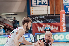 Basketball, Basketball Superliga 2023/24, Gunddurchgang 9. Runde, Oberwart Gunners, Flyers Wels, Daniel Koeppel (14), Christian von Fintel (27)