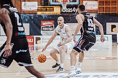 Basketball, Basketball Superliga 2023/24, Gunddurchgang 9. Runde, Oberwart Gunners, Flyers Wels, Sebastian Kaeferle (7), Radii Caisin (13)