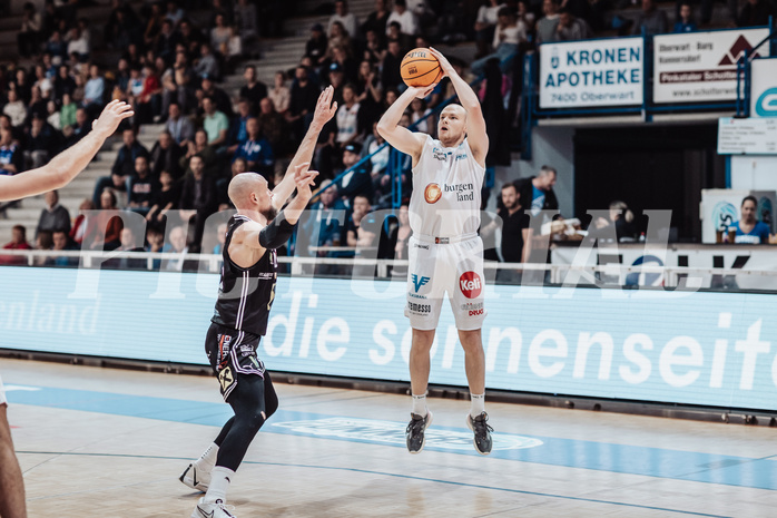 Basketball, Basketball Superliga 2023/24, Gunddurchgang 9. Runde, Oberwart Gunners, Flyers Wels, Christian von Fintel (27), Sebastian Kaeferle (7)