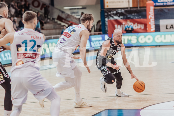 Basketball, Basketball Superliga 2023/24, Gunddurchgang 9. Runde, Oberwart Gunners, Flyers Wels, Daniel Koeppel (14), Christian von Fintel (27)
