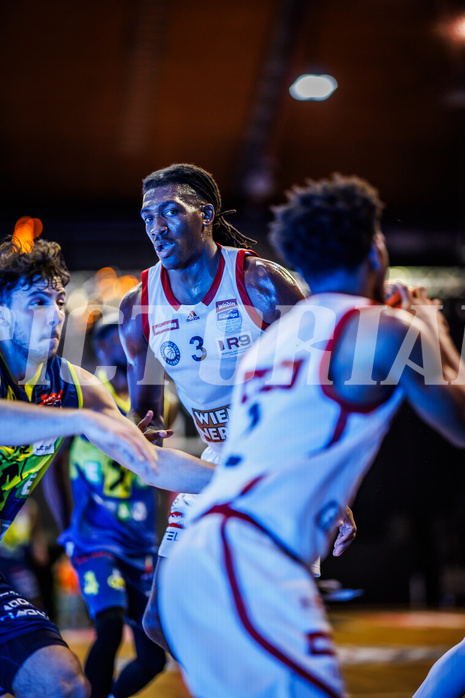 Basketball, Win2Day Superliga 2024/25, Grunddurchgang 2.Runde, BC Vienna, UBSC Graz, Saiquan Jamison (3)