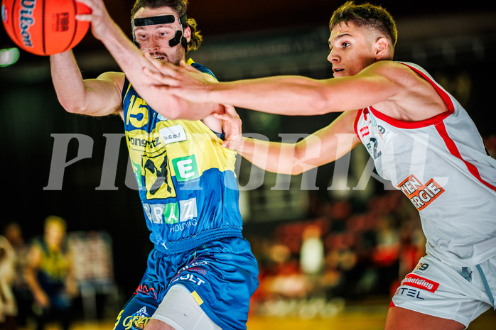 Basketball, Win2Day Superliga 2024/25, Grunddurchgang 2.Runde, BC Vienna, UBSC Graz, Matthew Grace (15), Aron Stazic (21)