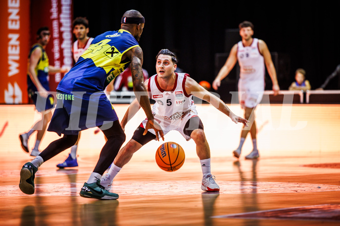 Basketball, Win2Day Superliga 2024/25, Grunddurchgang 2.Runde, BC Vienna, UBSC Graz, Jeremy Smith (4), Mustafa Hassan Zadeh (5)