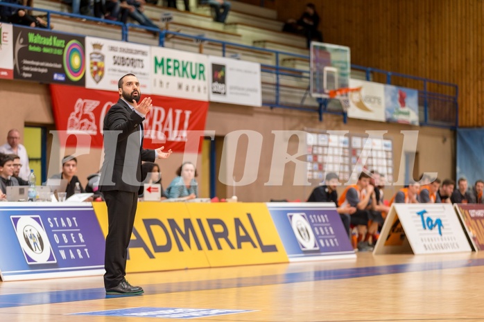 Basketball, ABL 2017/18, Grunddurchgang 17.Runde, Oberwart Gunners, Klosterneuburg Dukes, Lluis Pino Vera (Coach)