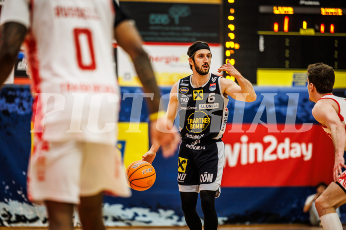 Basketball, win2day Basketball Superliga 2024/25, Platzierungsrunde 9. Runde, Traiskirchen Lions, Gmunden Swans, Daniel Friedrich (6)