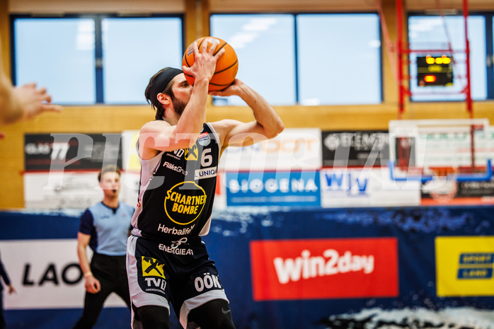 Basketball, win2day Basketball Superliga 2024/25, Platzierungsrunde 9. Runde, Traiskirchen Lions, Gmunden Swans, Daniel Friedrich (6)