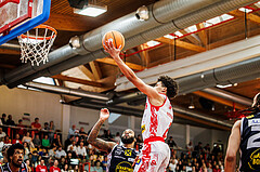 Basketball, win2day Basketball Superliga 2024/25, Platzierungsrunde 9. Runde, Traiskirchen Lions, Gmunden Swans, Obinna Anthony Ndukwe (2)