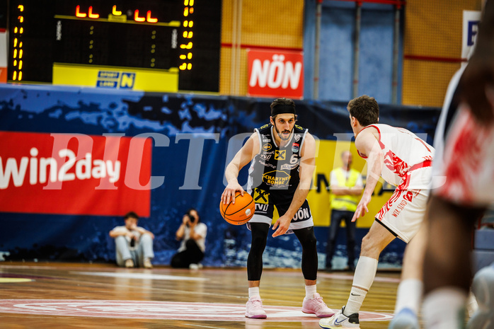 Basketball, win2day Basketball Superliga 2024/25, Platzierungsrunde 9. Runde, Traiskirchen Lions, Gmunden Swans, Daniel Friedrich (6)