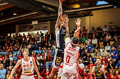 Basketball, win2day Basketball Superliga 2024/25, Platzierungsrunde 9. Runde, Traiskirchen Lions, Gmunden Swans, Devon Cooper (1)