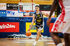 Basketball, win2day Basketball Superliga 2024/25, Platzierungsrunde 9. Runde, Traiskirchen Lions, Gmunden Swans, Vuk Zivanovic (4)