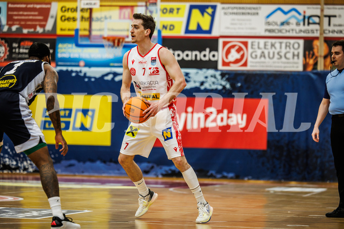 Basketball, win2day Basketball Superliga 2024/25, Platzierungsrunde 9. Runde, Traiskirchen Lions, Gmunden Swans, Benedikt Güttl (7)