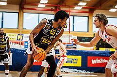 Basketball, win2day Basketball Superliga 2024/25, Platzierungsrunde 9. Runde, Traiskirchen Lions, Gmunden Swans, Khalil Miller (14)