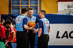 Basketball, win2day Basketball Superliga 2024/25, Platzierungsrunde 9. Runde, Traiskirchen Lions, Gmunden Swans, #Referees