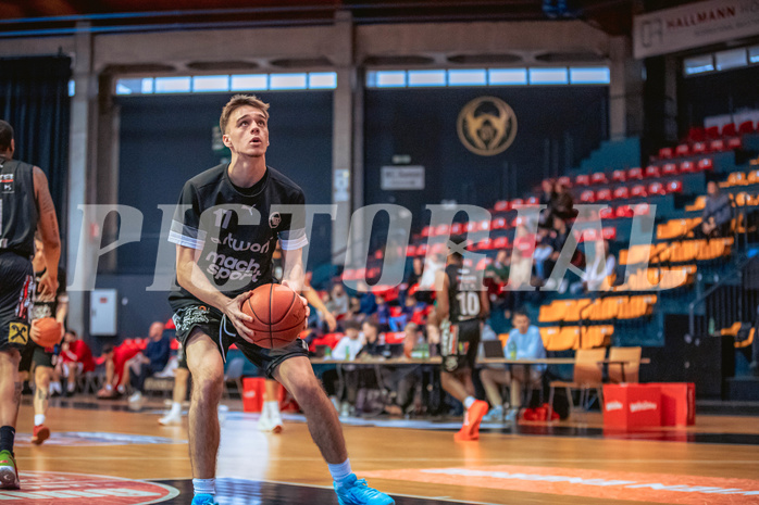 Basketball, Win2Day Superliga 2022/23, 1. Platzierungsrunde, BC Vienna, Flyers Wels, Dejan Kovacevic (17)