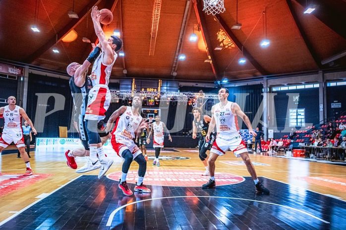 Basketball, Win2Day Superliga 2022/23, 1. Platzierungsrunde, BC Vienna, Flyers Wels, Christian Von Fintel (27)