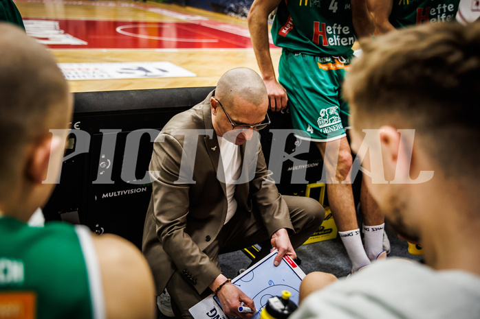 Basketball, win2day Basketball Superliga 2022/23, 1. Qualifikationsrunde, Traiskirchen Lions, Kapfenberg Bulls, Michael Schrittwieser (Head Coach)
