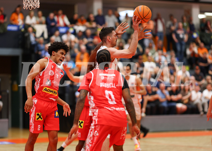 Basketball Superliga 2024/25, Playoffs, Viertelfinale Spiel 3 Klosterneuburg Dukes vs. Traiskirchen Lions


