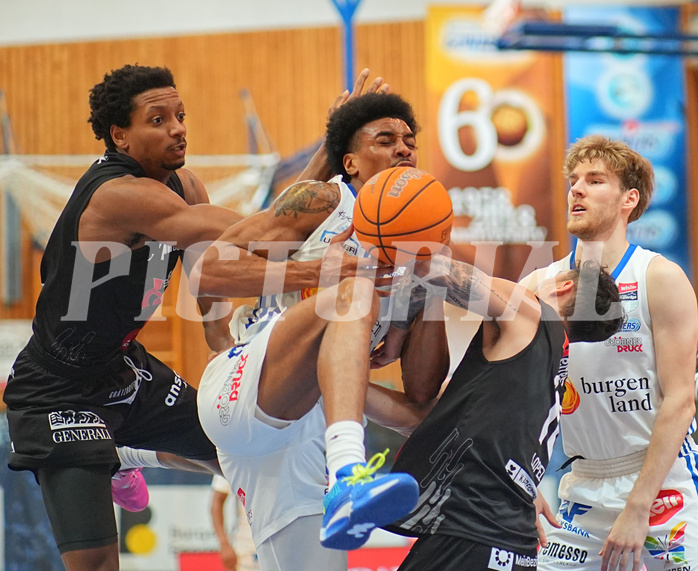 Basketball, Basketball Superliga 2024/25, Playoffs, Viertelfinale Spiel 3, Oberwart Gunners vs. Kapfenberg 

