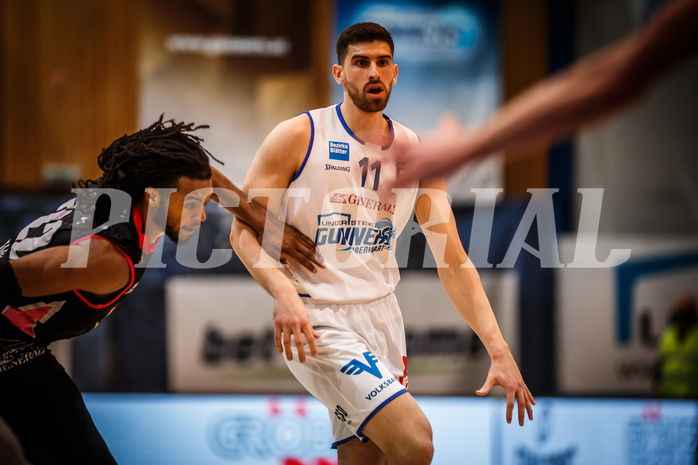 Basketball, bet-at-home Basketball Superliga 2021/22, Grunddurchgang Runde 9, Oberwart Gunners, Flyers Wels, Ioannis Chatzinikolas (11)