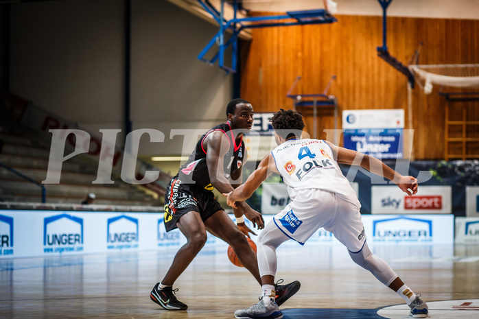 Basketball, bet-at-home Basketball Superliga 2021/22, Grunddurchgang Runde 9, Oberwart Gunners, Flyers Wels, Tylan Jamon Birts (1)