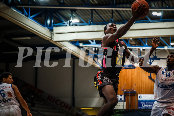 Basketball, bet-at-home Basketball Superliga 2021/22, Grunddurchgang Runde 9, Oberwart Gunners, Flyers Wels, Tylan Jamon Birts (1)