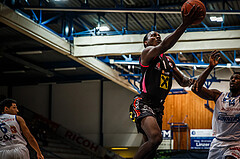 Basketball, bet-at-home Basketball Superliga 2021/22, Grunddurchgang Runde 9, Oberwart Gunners, Flyers Wels, Tylan Jamon Birts (1)
