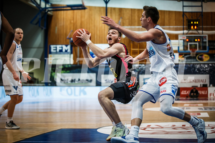 Basketball, bet-at-home Basketball Superliga 2021/22, Grunddurchgang Runde 9, Oberwart Gunners, Flyers Wels, Elvir Jakupovic (21)