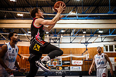 Basketball, bet-at-home Basketball Superliga 2021/22, Grunddurchgang Runde 9, Oberwart Gunners, Flyers Wels, Jan Razdevsek (4)