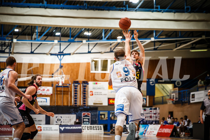 Basketball, bet-at-home Basketball Superliga 2021/22, Grunddurchgang Runde 9, Oberwart Gunners, Flyers Wels, Elvir Jakupovic (21)