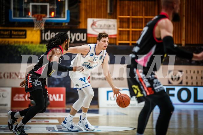 Basketball, bet-at-home Basketball Superliga 2021/22, Grunddurchgang Runde 9, Oberwart Gunners, Flyers Wels, Brock Gardner (10)