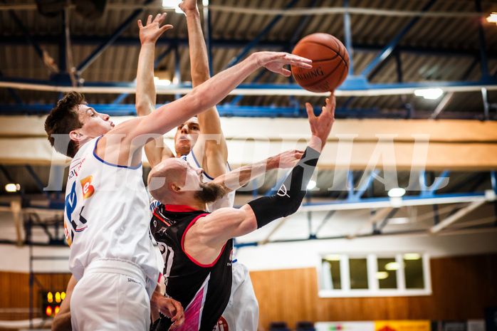 Basketball, bet-at-home Basketball Superliga 2021/22, Grunddurchgang Runde 9, Oberwart Gunners, Flyers Wels, Christian Von Fintel (27)